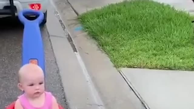 Little driver and the cop
