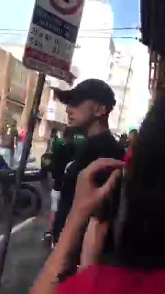 Cracolândia invade centro de SP e saqueia comércio