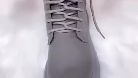 Tie the shoelace