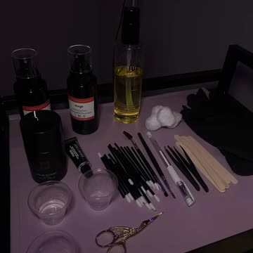 Yelis Knight's Eyebrow Waxing with Tickled Pink Hard Wax | Smooth & Sexy Results!