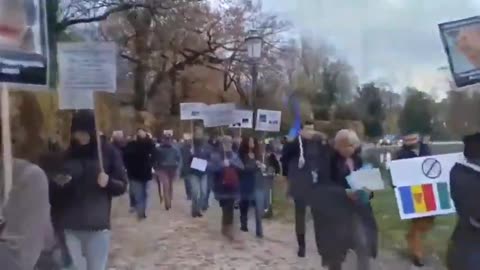 ITALY | March for the DEAD from "Vaccines"- PROTEST in Memory of LOVED ONES