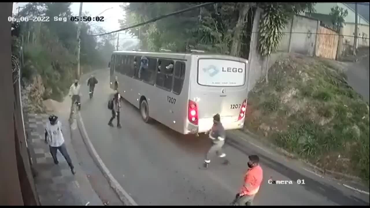 A man tried to assault this woman walking home until a group of men stepped in and saved her life.