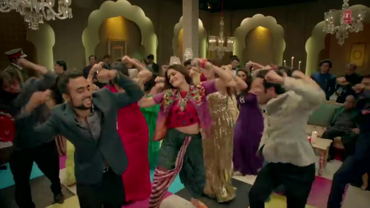 Abhi to Party shuru Huwi hai