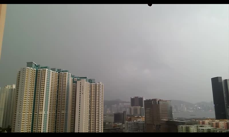 lightning strike in hongkong