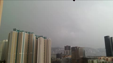 lightning strike in hongkong