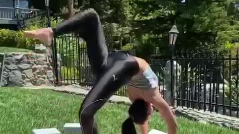 Dual Lipa Working Out Part 1
