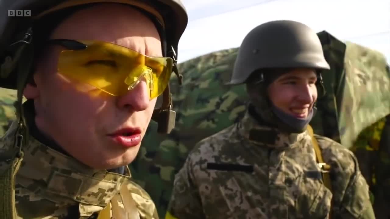 Ukraine’s teenage students prepare to fight the Russian army