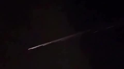 Thousands of witnesses across the Southwest are reporting a large meteor or a