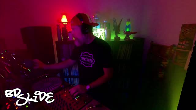 BD Slide - Vibrational Healing Through Pounding Bass - Live 9/15/22 - House Music DJ - Digital