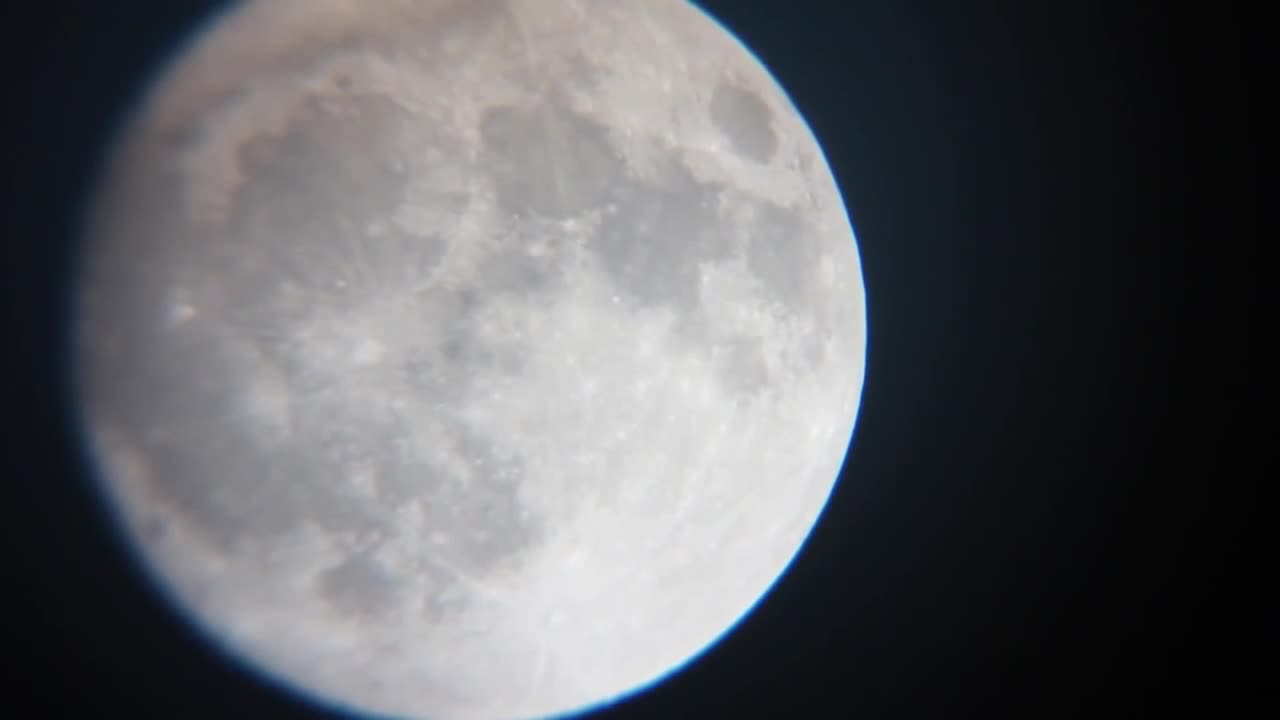 ALERT! ALIEN BASE ON MOON! UFO fleet starting from secret moonbase NEW SIGHTINGS OCTOBER 2012
