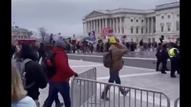 Capitol police encourage Trump supporters to go past barriers