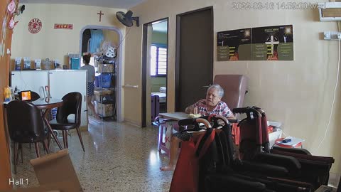 hallfront day n night 20220316