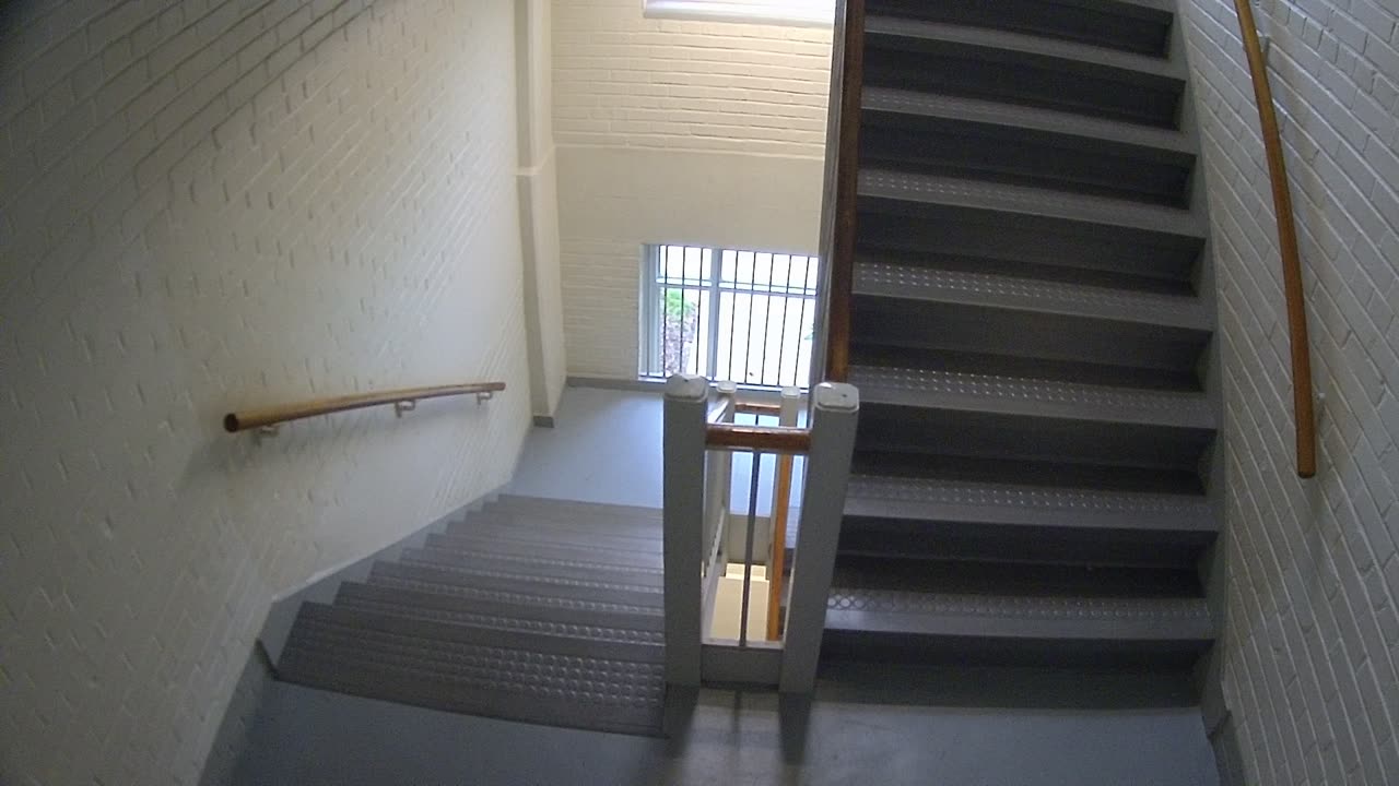 3883FHOB03Stair7_2021-01-05_16h08min58s533ms.mp4