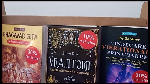 Ce fel de cărți se găseau pe standuri la conferința "Holistic fest" de la Sibiu, anul 2023.