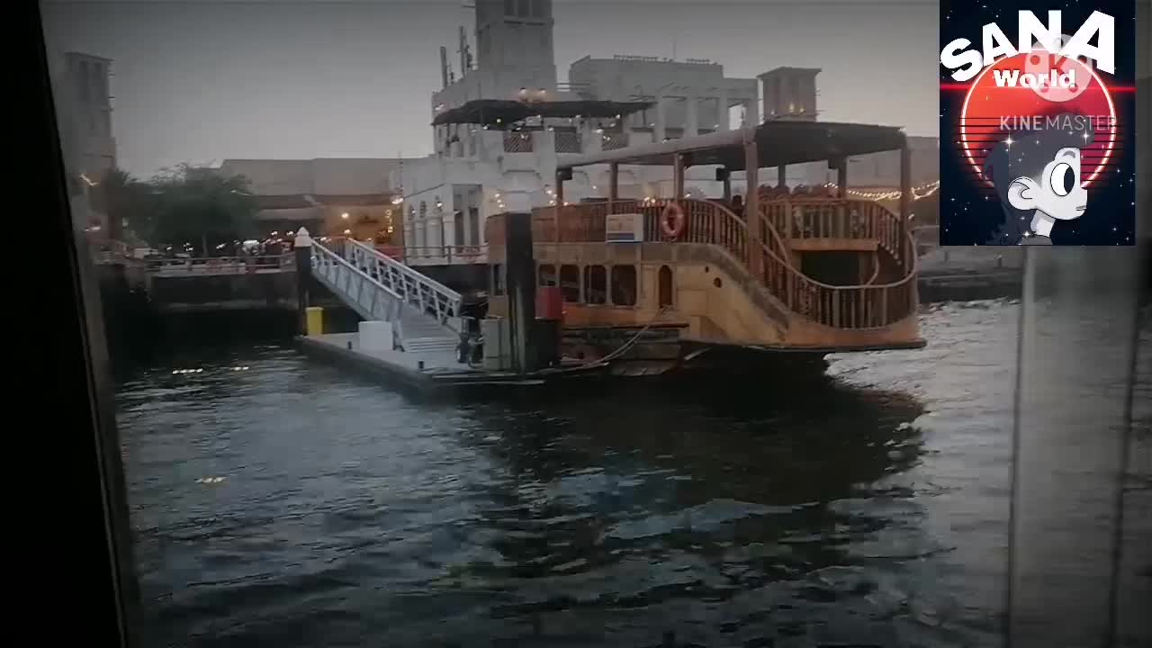 Dubai dhow cruise dinner