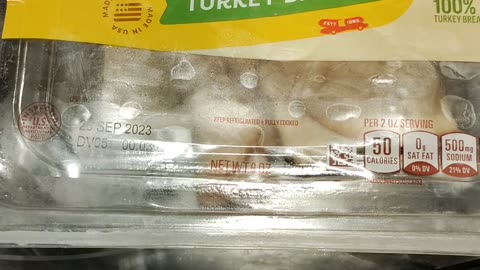 Eating Oscar Mayer Deli Fresh Smoked Turkey Breast, Dbn, MI, 8/12/23