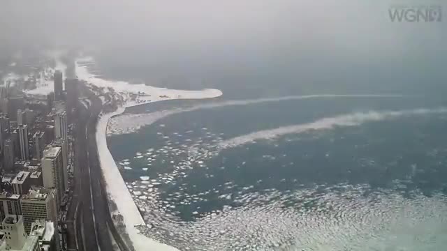Video show ice breaking away from Lake Michigan after deep freeze