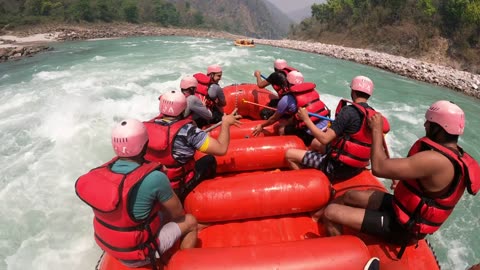 Dangerous rafting in Rishikesh