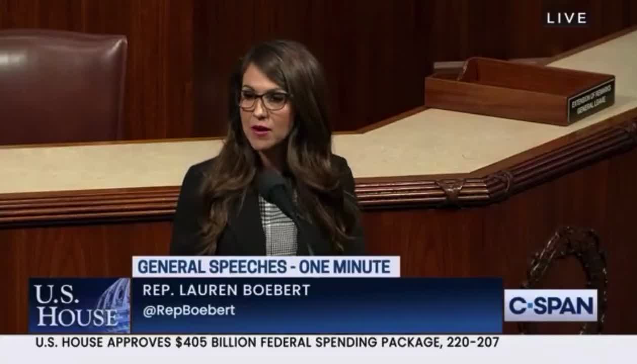 Rep. Lauren Boebert (R-CO) slams "fake handcuffs" on the House floor.