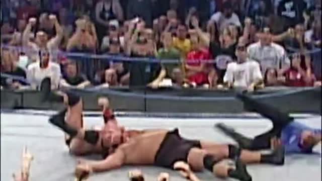 want to see a wrestling destrying every thing, Big show