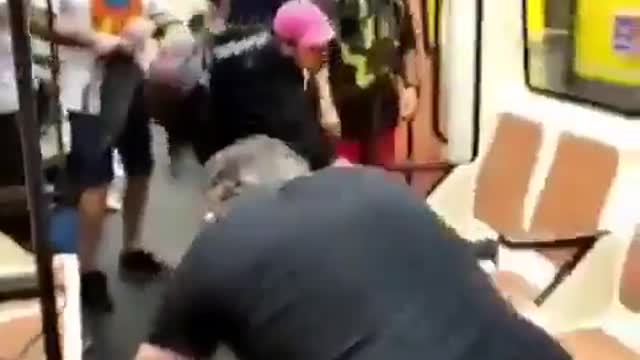 En el metro de Madrid,