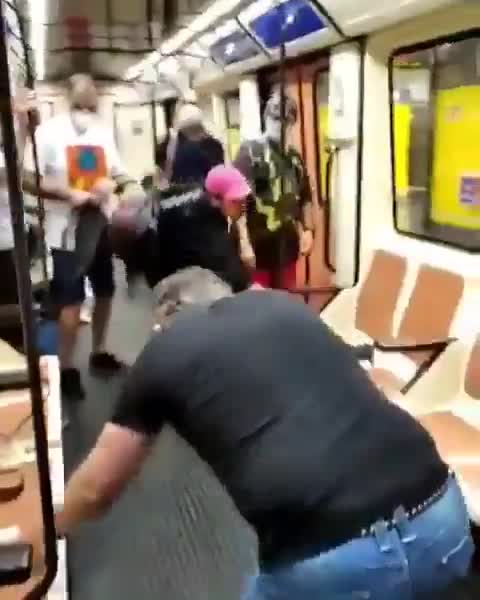 En el metro de Madrid,