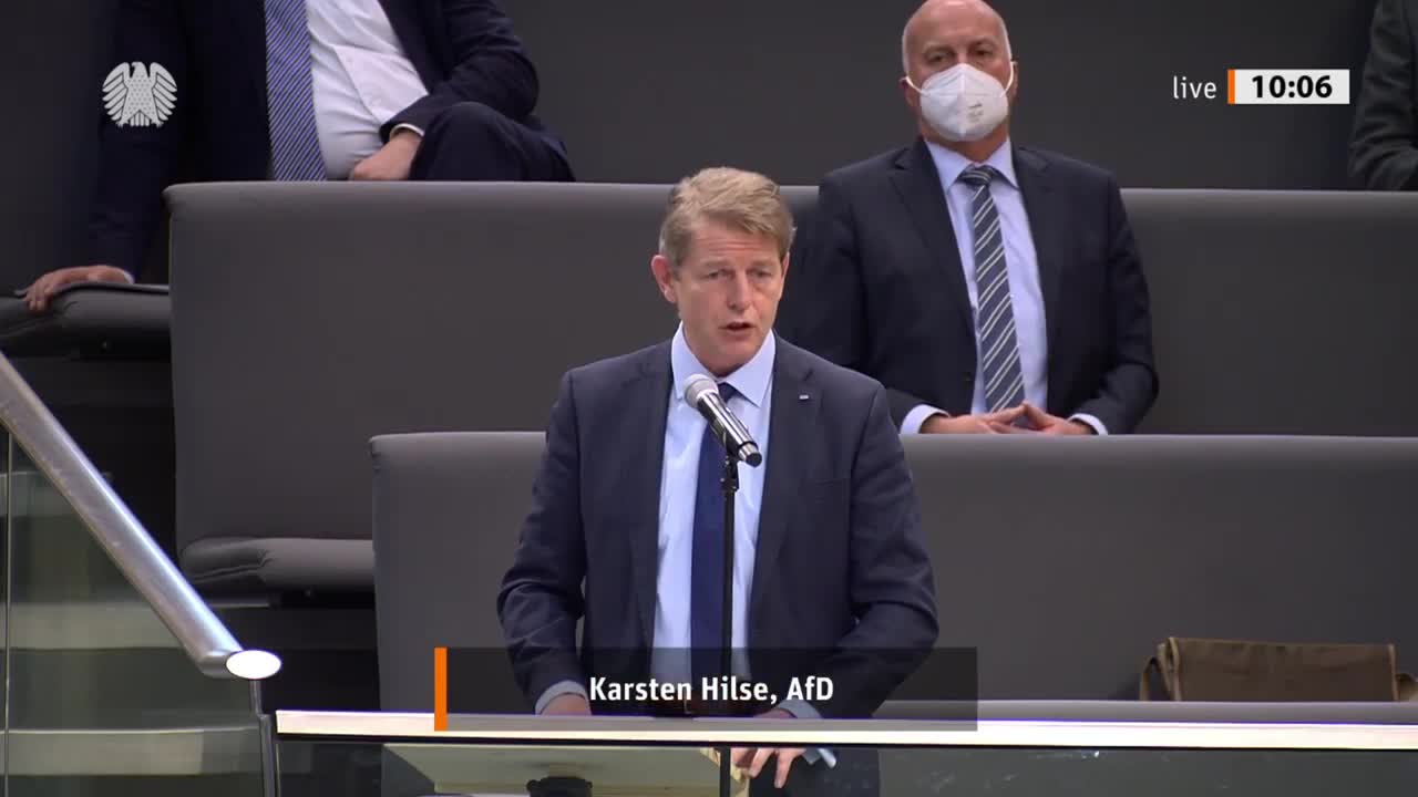 AfD Karsten Hilse grillt Habeck im Bundestag