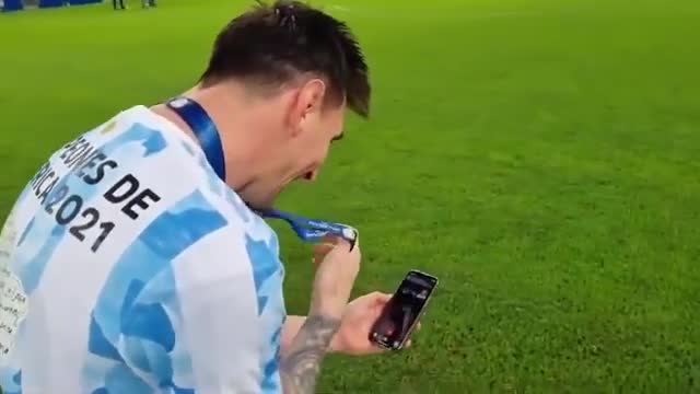 Messi calling her wife after winning COPA America final ❤️