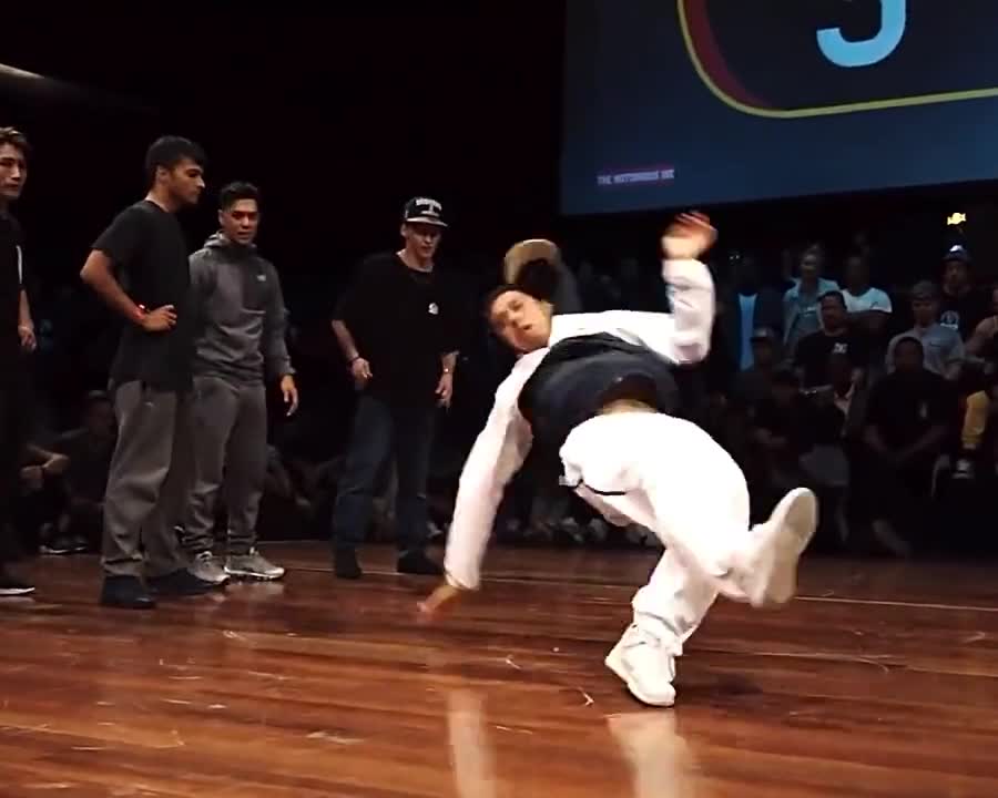 Victor Bboy breaking