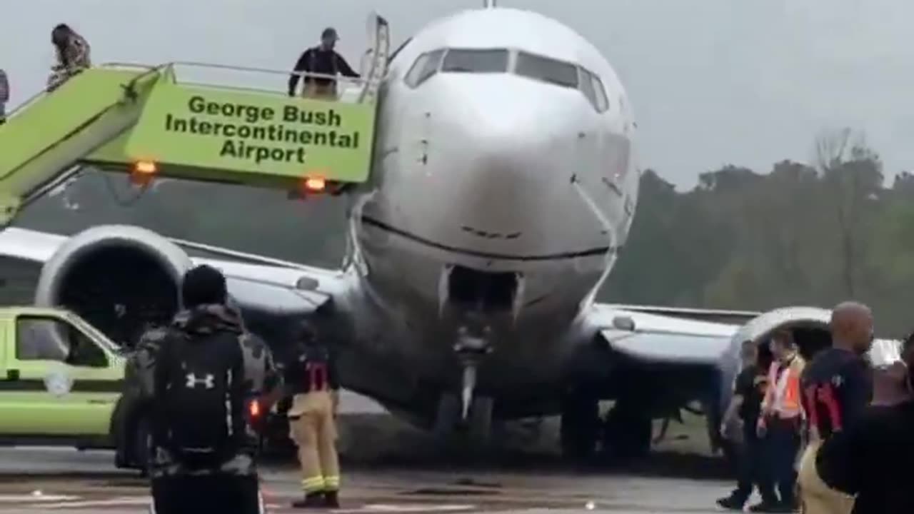 Passengers on United Boeing 737 MAX had to be evacuated