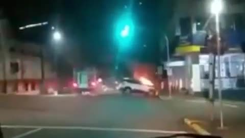 Amazing video CAR CRASHES IN FIRE TRUCK