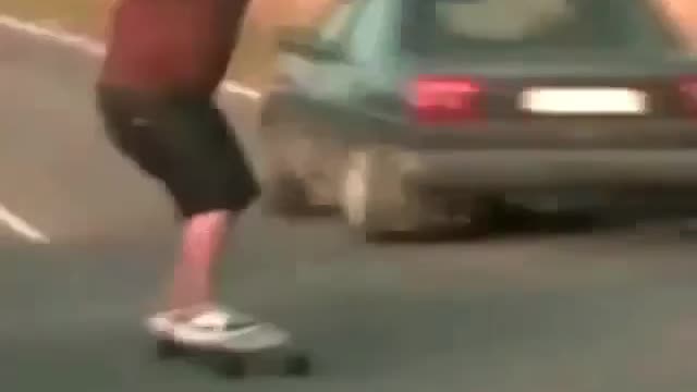 Fat man fall down over the skates while skating | hilarious fail