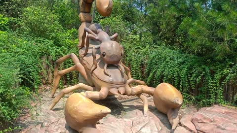 is this a giant scorpion