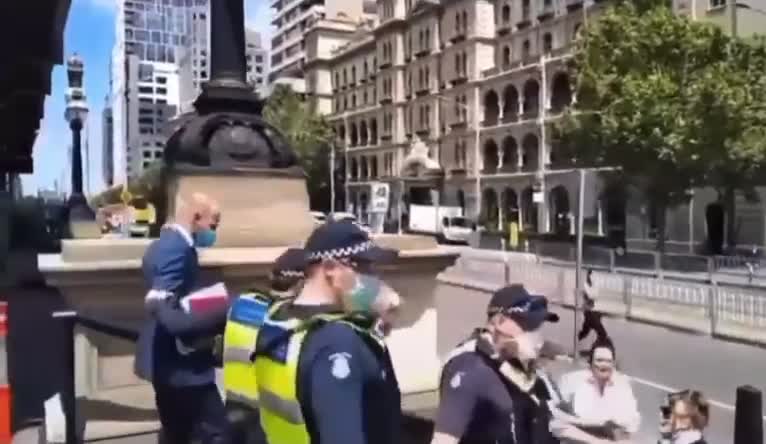 Chief Health Officer of Victoria, Australia, Brett Sutton, can't walk down the street. 👊🇦🇺