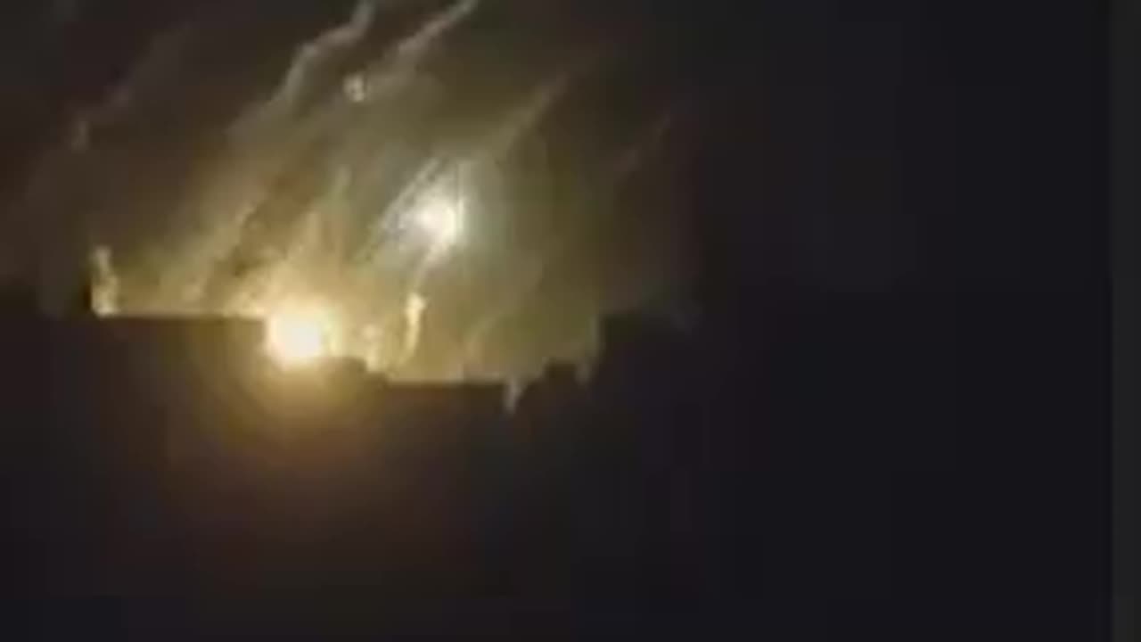 IDF BOMBS AL-SHIFA HOSPITAL SURROUNDINGS WITH PHOSPHORUS BOMBS