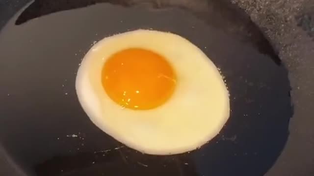 Half-boiled egg - simple egg cook 🧑‍🍳