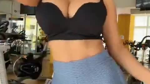 sexy girl tik tok, sexy tik toks, sexy tiktok, tik tok boom boom challenge, sexy women