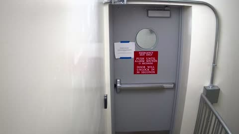 6166RHOBGRRGST3StairwellSide_2021-01-06_10h40min02s153ms.mp4