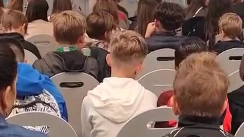 Begrüßung der neuen Schüler an der Gesamtschule in Dortmund-Scharnhorst