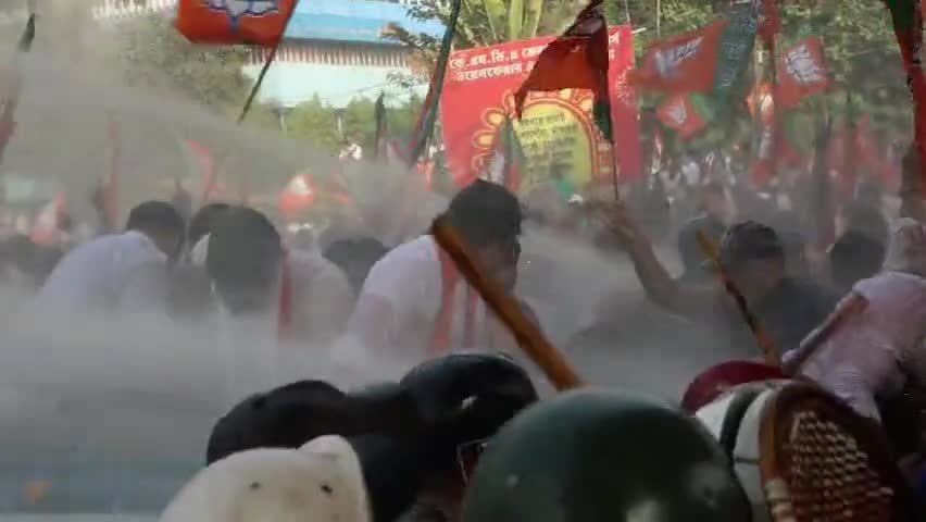 BJYM workers are attacked in West Bengal!! video 2