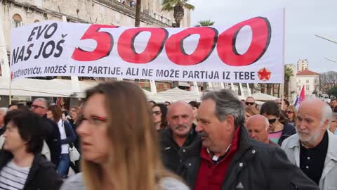 Prosvjednici stižu na Rivu