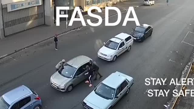 Robbery on Nugget Street in Johannesburg CBD, Gauteng.