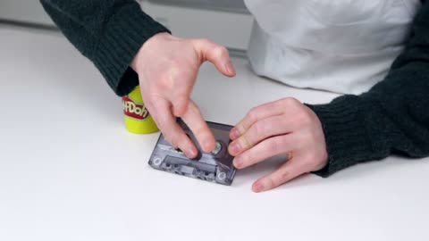 How To : Copy A Cassette Tape with Mold Making Material