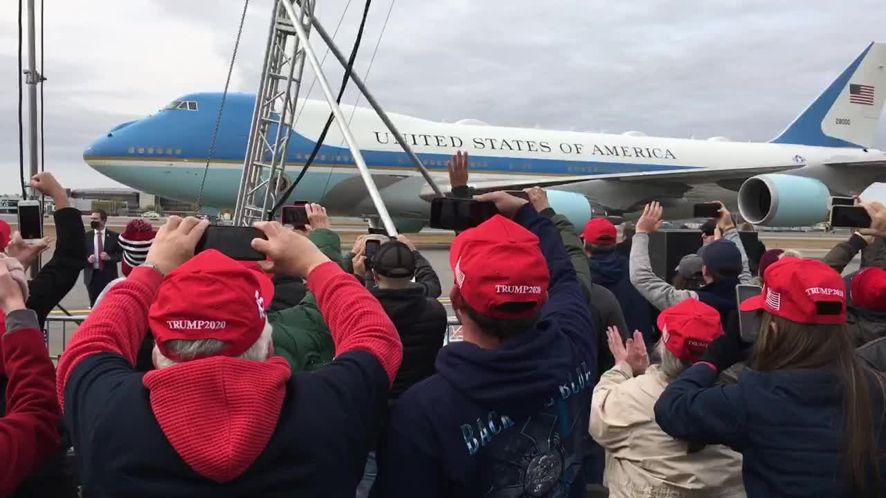 Air Force One Taxis in Manchester NH October 26