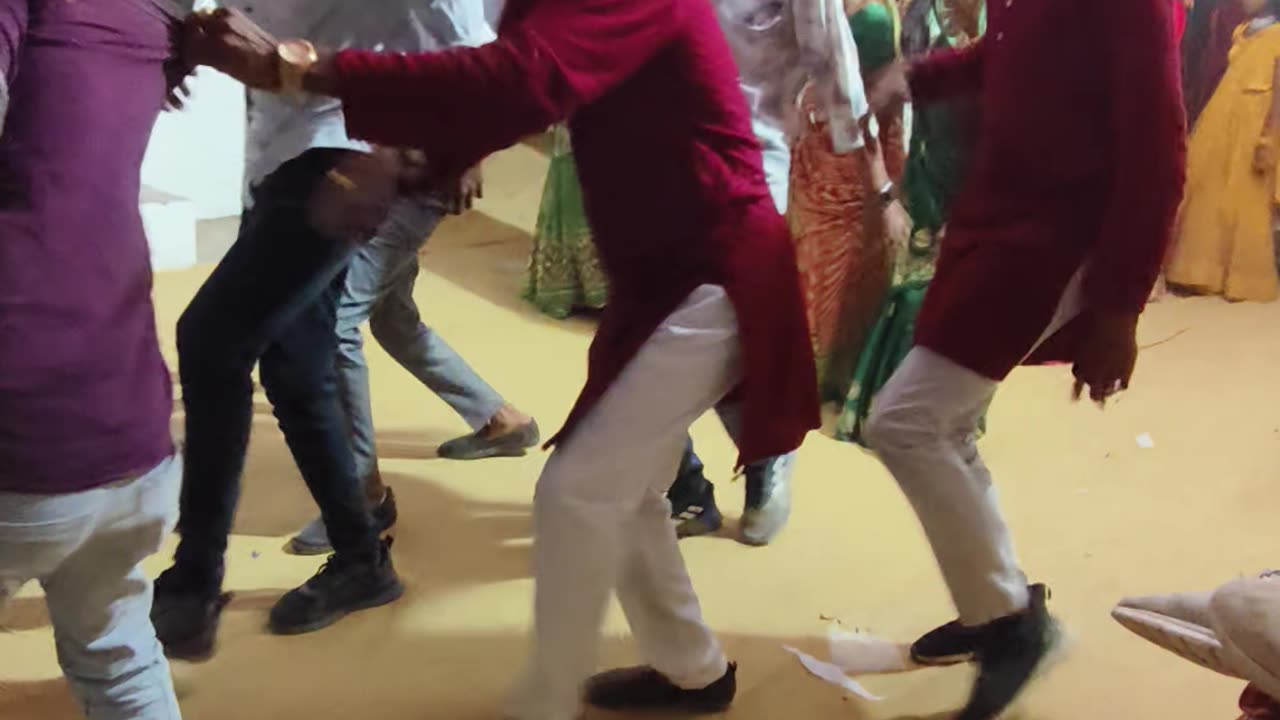 How to dance in India