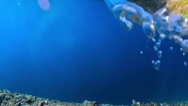 This is raw footage of the glacier lakes in the mountains of valdez alaska