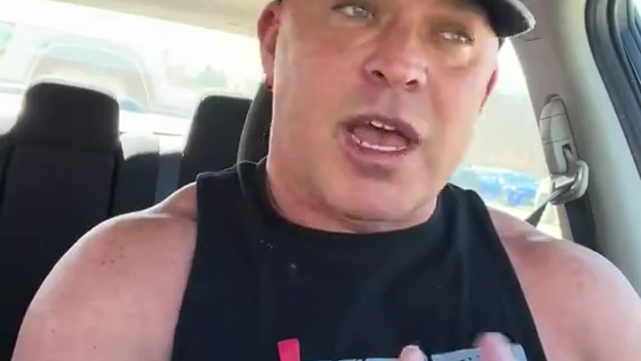 Man Who Cancelled Planet Fitness Membership Says They're Covering Up Member Anger