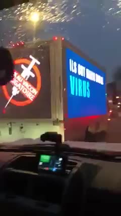 Voici ce qu'on peut voir sur les routes de Montréal au Canada. Plandémie Covid 19 Coronavirus