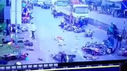 Horror Accident In Vietnam ( container )