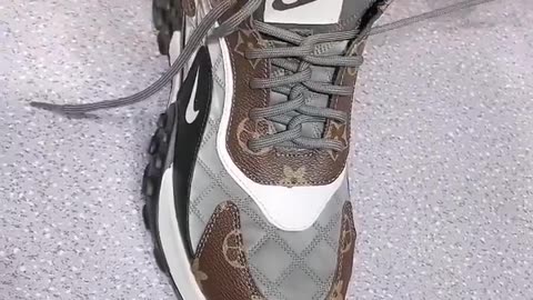 SNEAKER LACES